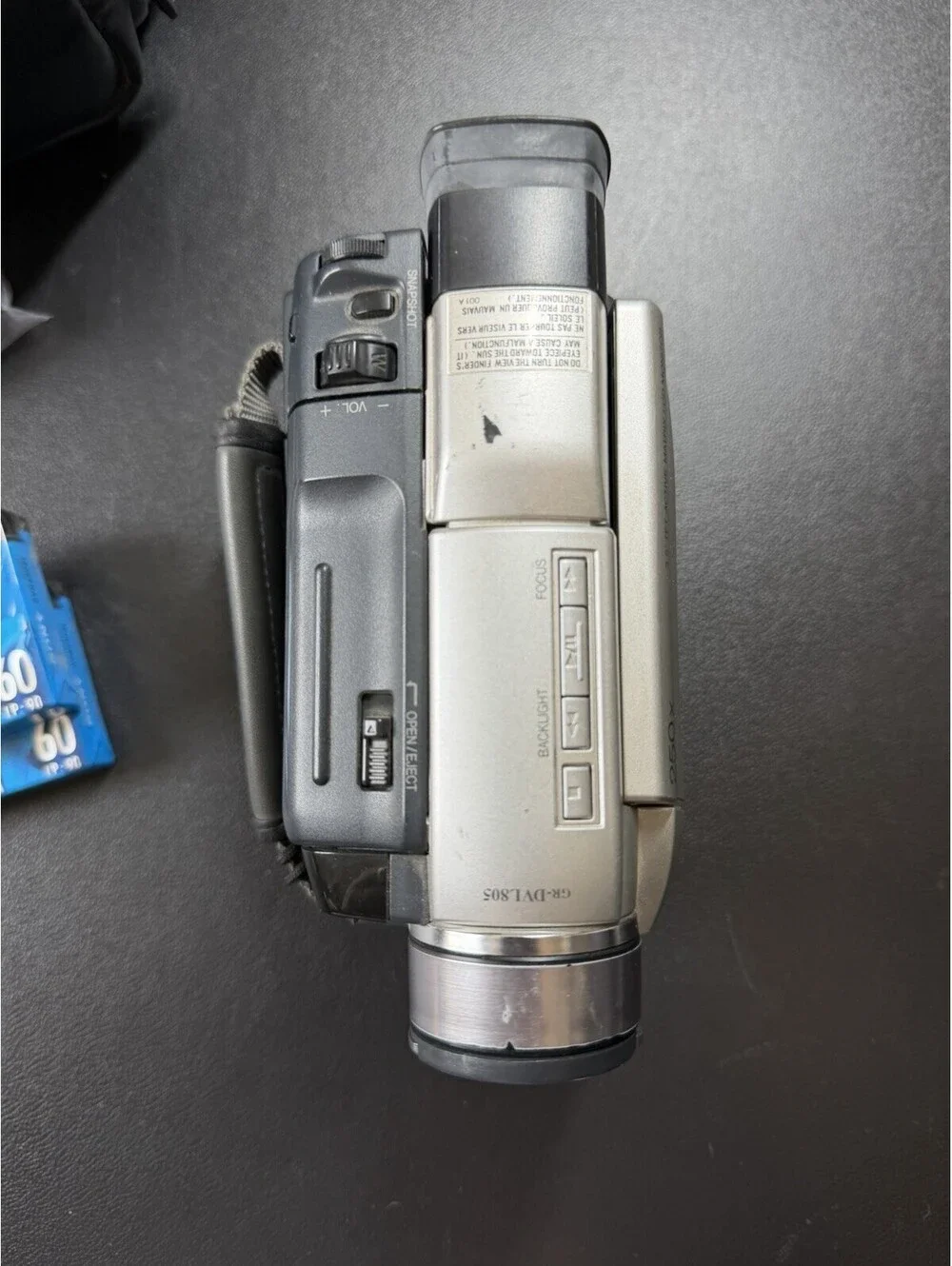 JVC GR-DVL805U Camcorder Silver W/ BATTERIES, CASE, CHARGER, Tapes & Cords WORKS